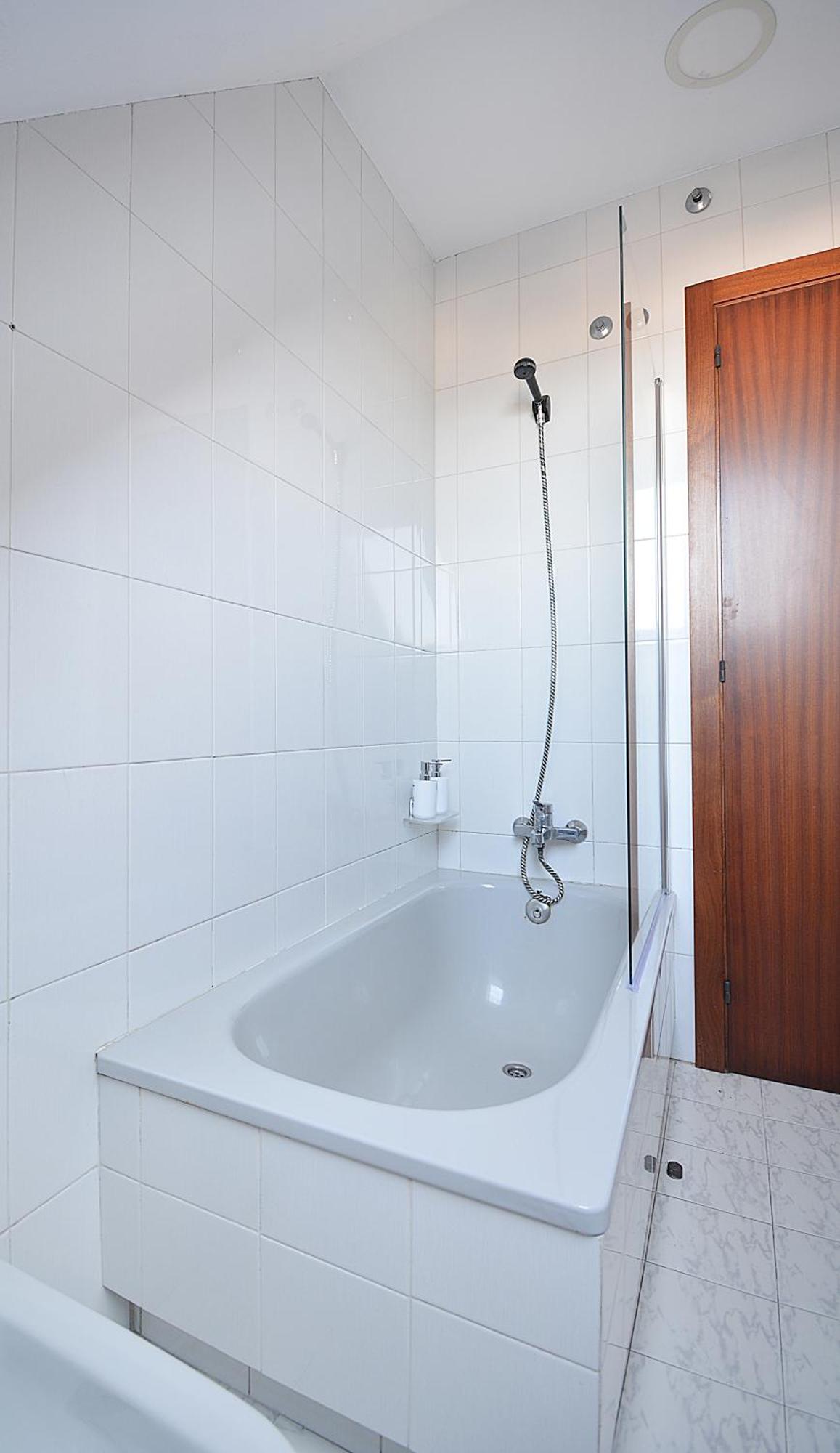 Apartamento Con Terraza Frente Al Mar En 오그로브 외부 사진